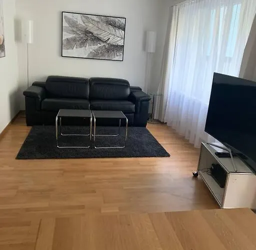 2 Bedroom Apartment Near Lake And City Centre - D5