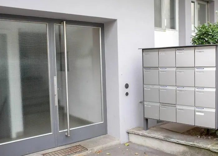 2 Bedroom Apartment Near Lake And City Centre - D5