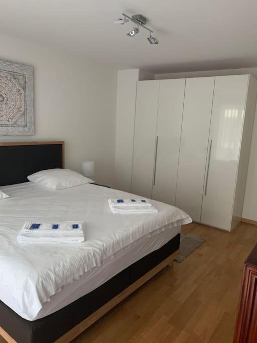 2 Bedroom Near And Centre - D5 Apartment